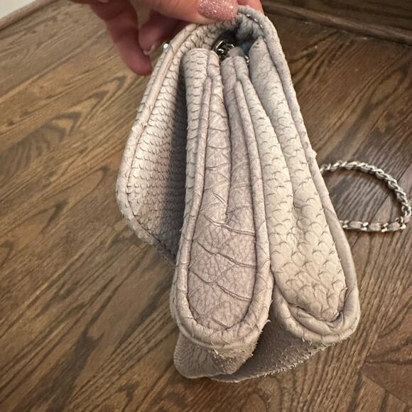Abro Python Skin Leather Shoulder Bag Light Gray with Silver Chain Strap - Picture 9 of 11